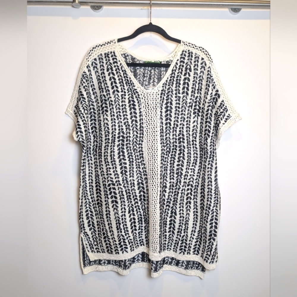 Black Off White V-neck Patterned Linen Blend Poncho Size XS/Small